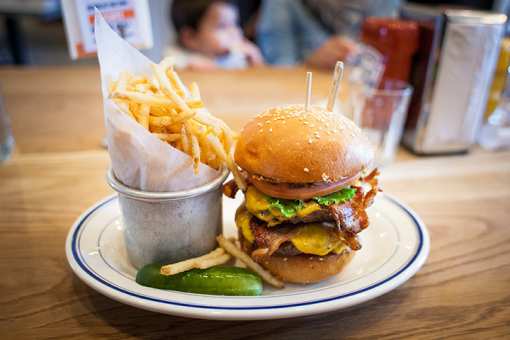 7 Best Burgers in Kentucky!